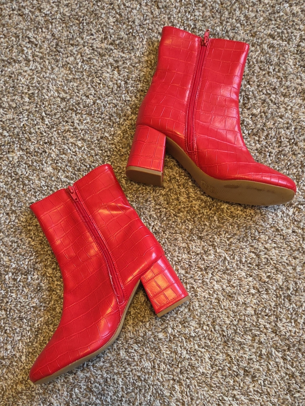 JOURNEE Collection Trevi Red Croc-Texture Block Heel Ankle Bootie - Picture 2 of 7